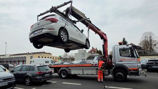 Zehn Fahrzeuge fahren bei Klein im Abschleppdienst. Insgesamt sind 15 Mitarbeiter in dieser Sparte tätig. (Bild: Mauritz – VCG)