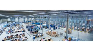 Das neue Logistikcenter am Standort Scheßlitz fasst alle vormals dezentralen Läger zusammen. (Bild: Meta)