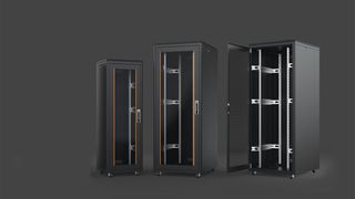 Die schwarz lackierten Racks gehören zur „Vega“-Serie.  (Bild: Ager Industrial)