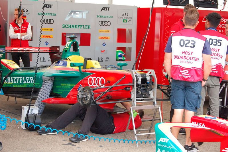 In den kommenden Jahren werden die Fahrzeuge zunehmend eigenständig entwickelt. Für das Team 
