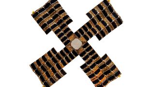 Entfaltet erreicht das Solarpanel eine beachtliche Größe und liefert eine Leistung von 100 W. (Bild: TC Hutthurm)