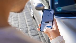 Junge Menschen im Alter von 18 bis 34 Jahren legen beim Thema Mobilität Wert auf eine Kombination aus Nachhaltigkeit und Effizienz. (Bild: Share now)