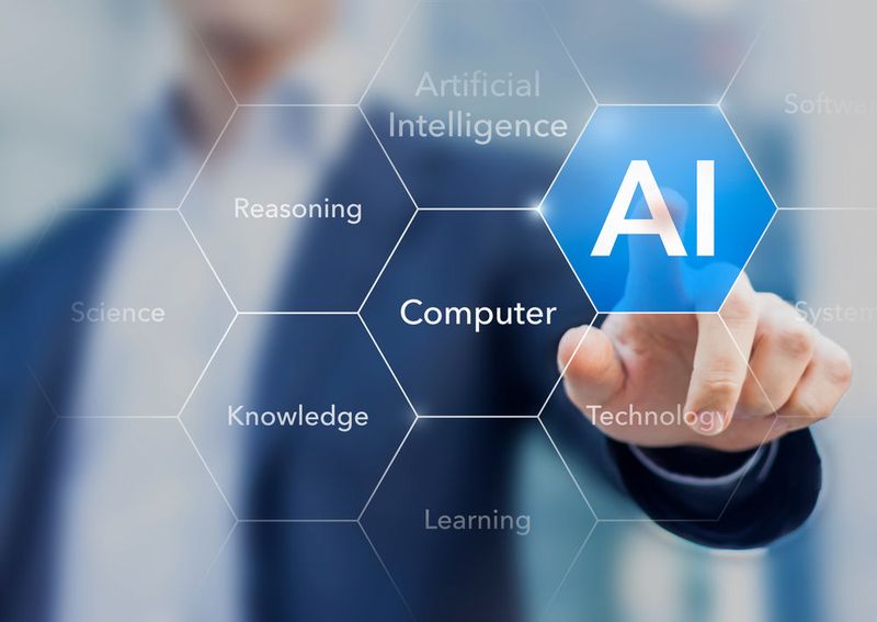Marktstudien dokumentieren den Aufstieg von Artificial Intelligence in Unternehmen: Laut Forrester Research sollen die Investitionen in KI dieses Jahr um 300% gegenüber 2016 ansteigen. (Bild: www.cube-global.com/iStock )