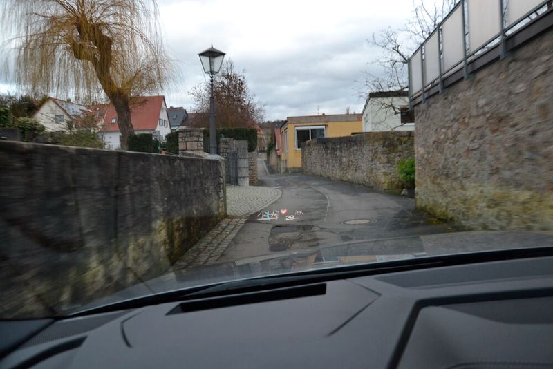 Sonderbar war, dass der Weg zur Säule immer schmaler und steiler wurde.  (Bild: Michel/»kfz-betrieb«)
