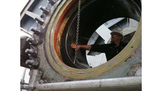 Schaeffler-Monteure führten erfolgreich den Lagerwechsel von zwei sechs Tonnen schweren Haupthaspellagern durch.  (Bild: Schaeffler)