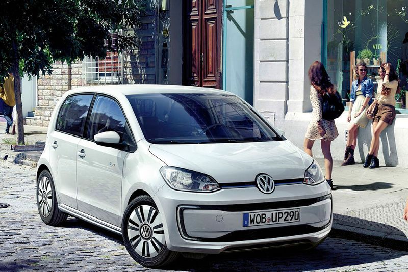 Parallel zur Markteinführung eröffnet VW für den Up in sieben Städten Pop-up-Stores. (VW)