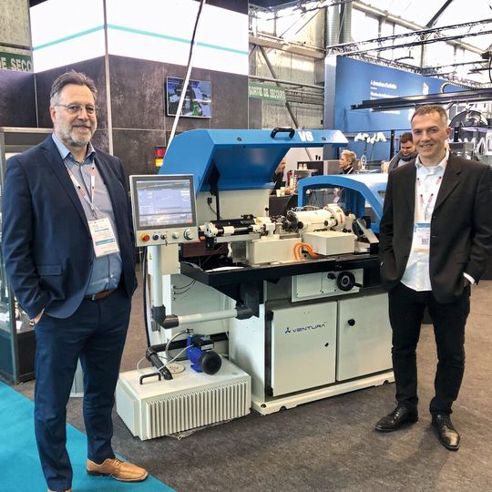 Fabio Ventura (links) und Luca Ventura, Co-Direktoren von Ventura Mecanics, präsentierten die V6S Flexcam schon auf der Simodec. Fabio Ventura (links) und Luca Ventura, Co-Direktoren von Ventura Mecanics, präsentierten die V6S Flexcam schon auf der Simodec.