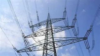 So hoch wie diese Strommasten wirken, sind die Stromkosten wirklich. Wer als Fertigungsunternehmer heutzutage weiterhin profitabel agieren will, sollte sich diese Ausführungen vom Fraunhofer-IPA nicht entgehen lassen ... (Bild: Networker)