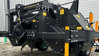 Die Harlander Landtechnik GmbH entwickelt seit vielen Jahren maßgeschneiderte Maschinen für die Landwirtschaft. Der  (Bild: Harlander)