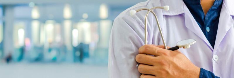 Durch das Krankenhaustransparenzgesetz sollen Patientinnen und Patienten bei der Suche nach einem geeignetn Krankenhaus unterstützt werden. Durch das Krankenhaustransparenzgesetz sollen Patientinnen und Patienten bei der Suche nach einem geeignetn Krankenhaus unterstützt werden.