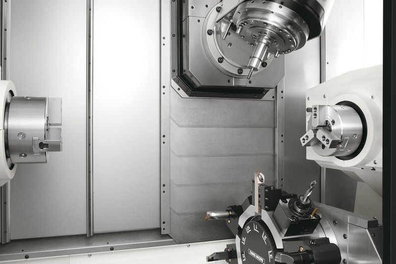 Weiterentwicklungen des NTX 1000 steigern die Produktivität. Von Medizintechnikherstellern werden die Dreh-Fräs-Zentren meist als komplett automatisierte Turn-Key-Lösungen geordert. (Bild: DMG)