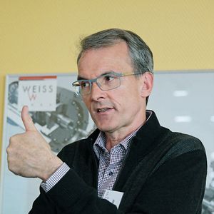 Jürgen Müller, zuständig für Produktmanagement und Vertrieb der Weiss Spindeltechnologie: „Mit dem SMI-Datenexport ist es nun auch dem Anwender möglich, die in der Spindel abgespeicherten Daten zu nutzen.“