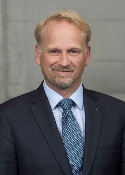 Dr. Berthold Schmidt wird ab 1. Juli neuer Chief Technology Officer (CTO) im Trumpf-Vorstand. Er tritt die Nachfolge von Peter Leibinger an. Schmidt ist seit April 2020 Geschäftsführer von Trumpf Photonic Components in Ulm. Seine Nachfolge wird bis zum 1. Juli bekannt gegeben.  (Bild: Trumpf Group)