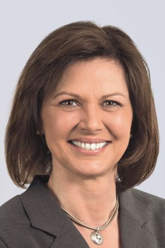 Ilse Aigner, Bavarian Minister of Economic Affairs and Media, Energy, and Technology: “The investment made by GE and Concept Laser is a clear statement of confidence in the location. It secures jobs and provides a vital boost to growth in the region. The 3D Campus will create a center for 3D metal printing that offers real added value for the whole of Bavaria. 3D printing is becoming more prevalent in almost all sectors because it allows lighter, more variable and more stable components to be produced using fewer resources. Additive Manufacturing therefore has an important role to play for Bavaria as a forward-looking industrial location.” (StMWi)