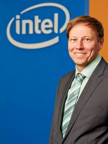 Gerhard Lesch, IoT Business Development Manager, Intel Deutschland: „Das Entscheidende für einen konkreten Business-Mehrwert ist aber in erster Linie nicht die Form der Daten. Viel wichtiger ist es, die Informationen in den Zusammenhang von Business- und Produktionsprozessen zu setzten.“ (Intel)