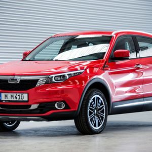 Der chinesische Automobilhersteller Qoros plant eine Neuausrichtung. Ein neues Fahrzeug ist das SUV Qoros 5. Das Modell ist auch als Elektrofahrzeug erhältlich: ...