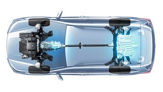 Beim Subaru E-Boxer bleibt der klassische, symmetrische Antriebsstrang samt Allradantrieb erhalten. (Bild: Subaru)