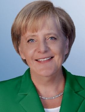  Dr. Angela Merkel, Bundeskanzlerin:„Wir klotzen ran. Wir glauben an die Zukunft. Wir wollen innovativ sein. Wir brauchen also ein Stück gemeinschaftliche Anstrengung - und genau das symbolisiert Ihr Forum Chemie.“     Rede der Bundeskanzlerin am 9. Februar in Berlin zum Jahr der Chemie  (Bild: CDU/Laurence Chaperon)