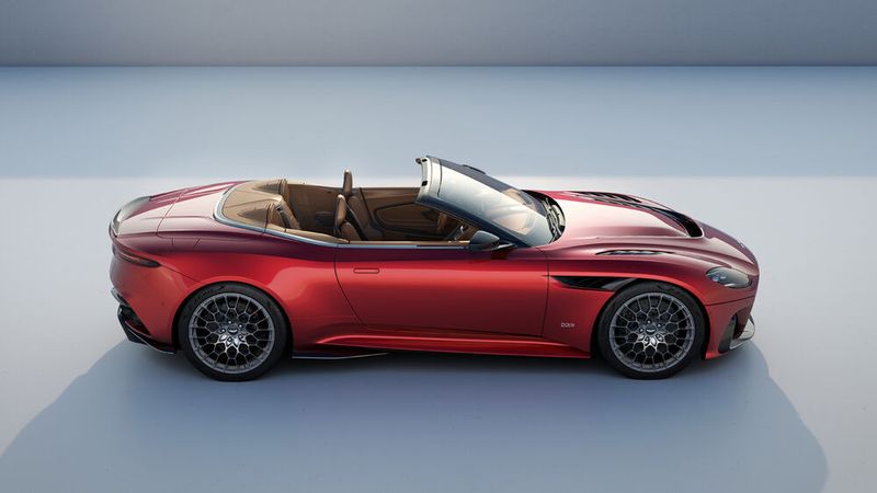 Alle Exemplare der Cabrio-Variante des Aston Martin DBS 770 Ultimate sind bereits ausverkauft. (Bild: Aston Martin)