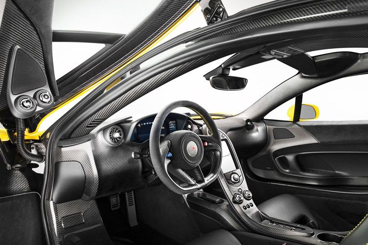 Sportlichkeit pur: Das Cockpit des McLaren P1. (Foto: McLaren)