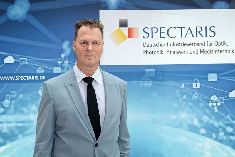 André Schulte (Bild) wurde am 7. Oktober auf der Mitgliederversammlung des Deutschen Industrieverbands Spectaris zum neuen Vorsitzenden gewählt. Der CEO der Weinmann Emergency Medical Technology folgt auf Dr. Bernhard Ohnesorge (Carl Zeiss Jena GmbH), dessen Amtszeit nach zwei Jahren endete. (Bild: Spectaris/Regina Sablotny)