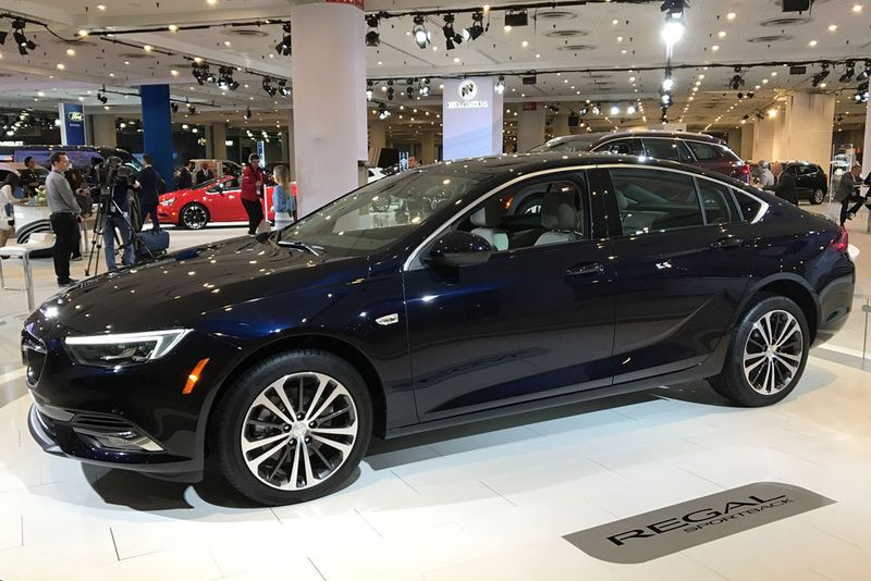 Traditionell sind die einheimischen Autobauer in New York stark vertreten, beispielsweise Buick mit dem ... (SP-X/Michael Specht)