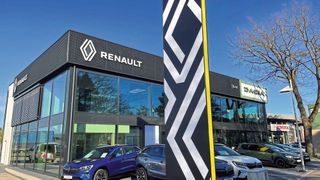 An seinem Stammsitz in Neu Wulmstorf hat S+K neu für Renault und Dacia gebaut. (Bild: S+K)