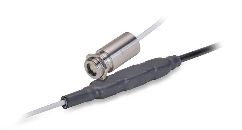 Fertig vorkonfektioniert und damit eine Einheit aus Sensor, Controller und Kabel bildet die Serie Thermometer SE (Separate Electronic), mit einem einfachen und direkten Anschluss über offene Kabelenden. (Bild: Micro-Epsilon)
