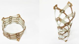 Bild 2: Die bi-stabile, entfaltbare Quadrifilar-Helix-Antenne konfiguriert ihre Strahlungseigenschaften in Bezug auf Muster und Polarisation passiv neu.  (Bild: Reconfigurable & Active Structures Lab)