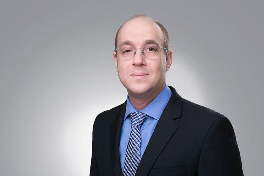 Dr. Stefan Sinn, Expert Biological Safety bei Metecon, rät zur Wachsamkeit: „Der Prozess der biologischen Sicherheitsbewertung begleitet den gesamten Produktlebenszyklus und bleibt auch nach der Markteinführung des Produkts relevant.“ Dr. Stefan Sinn, Expert Biological Safety bei Metecon, rät zur Wachsamkeit: „Der Prozess der biologischen Sicherheitsbewertung begleitet den gesamten Produktlebenszyklus und bleibt auch nach der Markteinführung des Produkts relevant.“