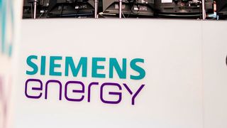 Siemens Engery hat gestern darüber informiert, dass der geplante Stellenabbau in Deutschland weniger scharf wird, wie zunächst angekündigt. Mindestens 300 Jobs weniger würden dem nun zum Opfer fallen. Dennoch verlieren Tausende ihre Arbeit. (Bild: dpa)