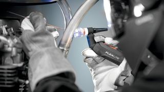 Benutzerfreundlich und effizient sollen die neuen Flexlite-Schweißbrenner sein, die Kemppi Oy entwickelt hat. Zwei Produktserien werden angeboten – Flexlite GX für das MIG/MAG-Schweißen und Flexlite TX für das WIG-Schweißen. Damit ist laut Hersteller das ermüdungsfreie Schweißen auch bei anspruchsvollen Situationen möglich, und das ist noch nicht alles... (Kemppi Oy)