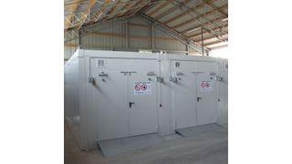 Das stählerne Brandschutzlager BLS 2960 ist 90 Minuten von innen und außen feuerbeständig gemäß EN 13501-2. (Bild: Protecto)