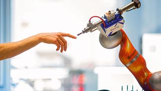 Fraunhofer-Forscher arbeiten an einem systematischen Leitfaden, mit dem KI zum Standardwerkzeug werden soll, das bessere Produkte mit geringerem Ressourcen- einsatz ermöglicht. (Bild: Ute Grabowsky/photothek.net)