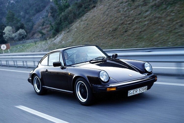 Der Sportwagenklassiker schlechthin ist der Porsche 911, hier das von 1973 bis 1989 gebaute G-Modell. (Foto: Porsche)