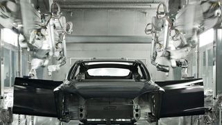 Der demografische Wandel beschleunigt den Robotereinsatz. Das betrifft nicht nur Konzerne sondern zunehmend auch kleinere Firmen. (Tesla)