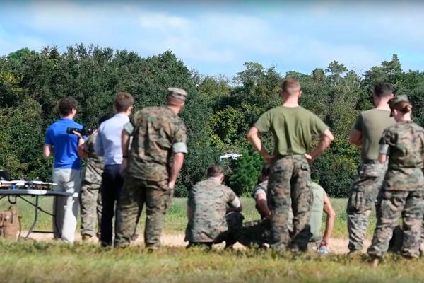 US-Armee und Marines entwickeln gemeinsam ein System, mit dem sich Drohnen auf einem 3D-Drucker bedarfsgerecht binnen 24 Stunden herstellen lassen.  (Bild: David McNally, army.mil)