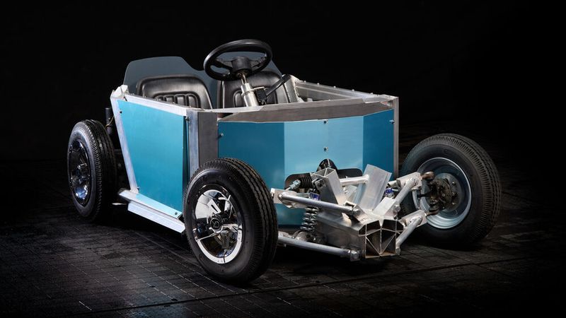 Großen Aufwand haben die Macher des Firefly Sport EV beim Alu-Chassis betrieben. (Bild: Young Driver)