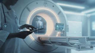 Künftig sollen MTRAs in Echtzeit Unterstützung via Telepräsenz erhalten können. (© greenbutterfly - stock.adobe.com)