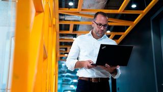 Der auf Fertigung und Logistik ausgerichtete Digitalisierungsspezialist Aimtec verrät hier, wie man als Automobilzulieferer in Zukunft resilienter werden kann. Dazu muss man nur drei Tipps beherzigen ... (Bild: Aimtec)