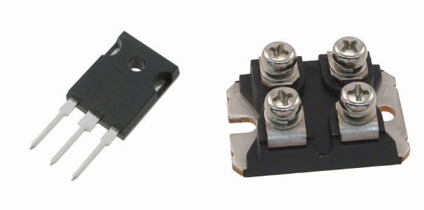 Bild 3: SiC-MOSFETs von Microsemi im TO-247- (links) und SOT-227-Gehäuse (rechts). Microsemi ist es gelungen, das Feuchteproblem beim TO-247-Gehäuse durch ein spezielles Layout der Guardrings auf dem Chip in den Griff zu bekommen. (Quelle: Digi-Key/Microsemi)