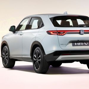 Die Neuwauflage des SUV wirkt coupéhafter als der Vorgänger.(Bild:  Honda)
