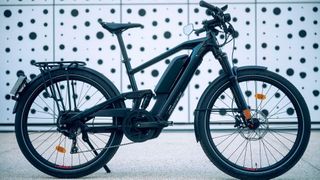 Für das S-Pedelec des französischen Herstellers Moustache braucht man eine Betriebserlaubnis und ein Versicherungskennzeichen. (Moustache Bikes)