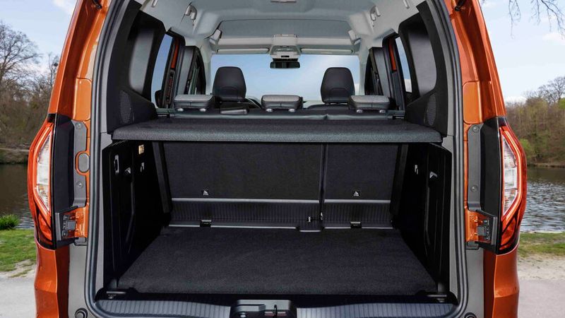 Bereits der Standardkofferraum des Renault Kangoo ist großzügig dimensioniert. (Bild: Renault)