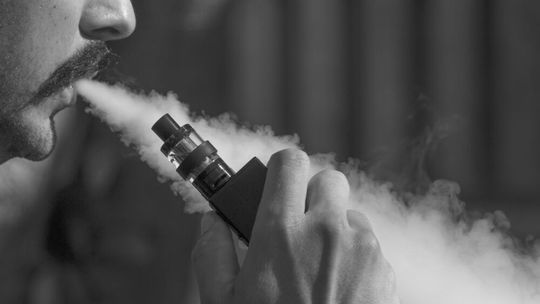 An updated Cochrane review finds that regulated nicotine e-cigarettes help more people quit smoking than nicotine replacement therapies such as patches and gum, although vaping is not risk-free.(Source:  free licensed /  Pixabay)