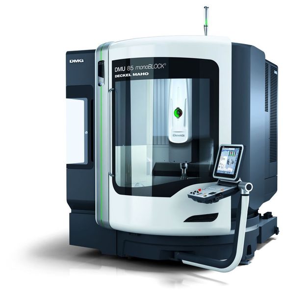 Eine der beiden Weltpremieren auf der DMG-Hausausstellung 2011 ist die DMU 85 Monoblock. Die andere ... Bild: DMG (Archiv: Vogel Business Media)
