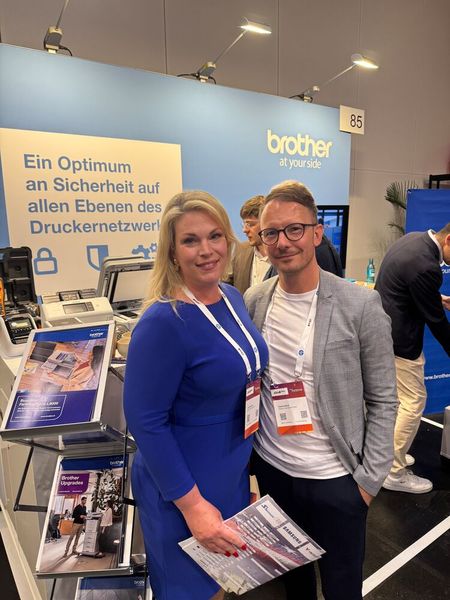 Julia Kuzarow und Sascha Bick (Brother) haben wir mit dem IT-BUSINESS-WM-Kicktipp angesteckt. (Bild: Vogel IT-Medien GmbH)
