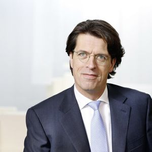 Vorstandschef Klaus Rosenfeld: „Das Automotive-Geschäft wuchs erneut deutlich stärker als der Markt. Im Industrie-Geschäft sehen wir eine leichte Stabilisierung, allerdings noch keine Trendwende.“