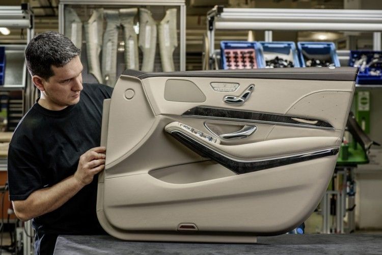 ...der Türverkleidungen... (Foto: Daimler)