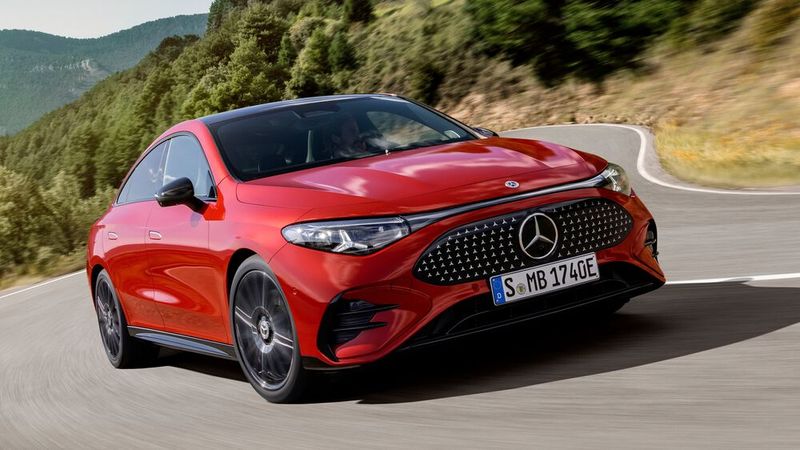 Für den Hersteller geht es um viel: Elektrifiziert soll der CLA in der Reichweite auf Augenhöhe zu den Verbrennern kommen. (Bild: Mercedes-Benz)